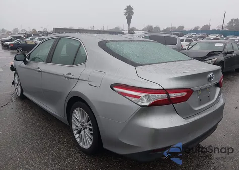 2018 Toyota Camry Hybrid Xle из США, поврежденный, VIN 4T1B21HKXJU505807